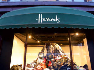Vetements At Harrods wallpaper — 4:3 Wallpaper