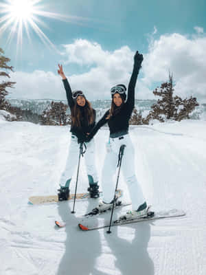 Mga Larawan ng Ski — 3:4 Wallpaper